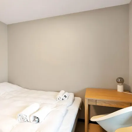 Dinbnb Homes 5 Bedroom Family House - Free Parking