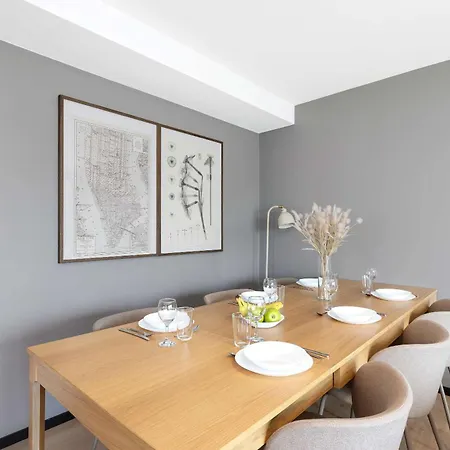 Dinbnb Homes 5 Bedroom Family House - Free Parking Apartment *